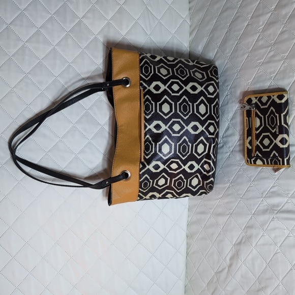 Relic Faux Leather Satchel and Wallet with Elephant/Floral Design. - Picture 2 of 16